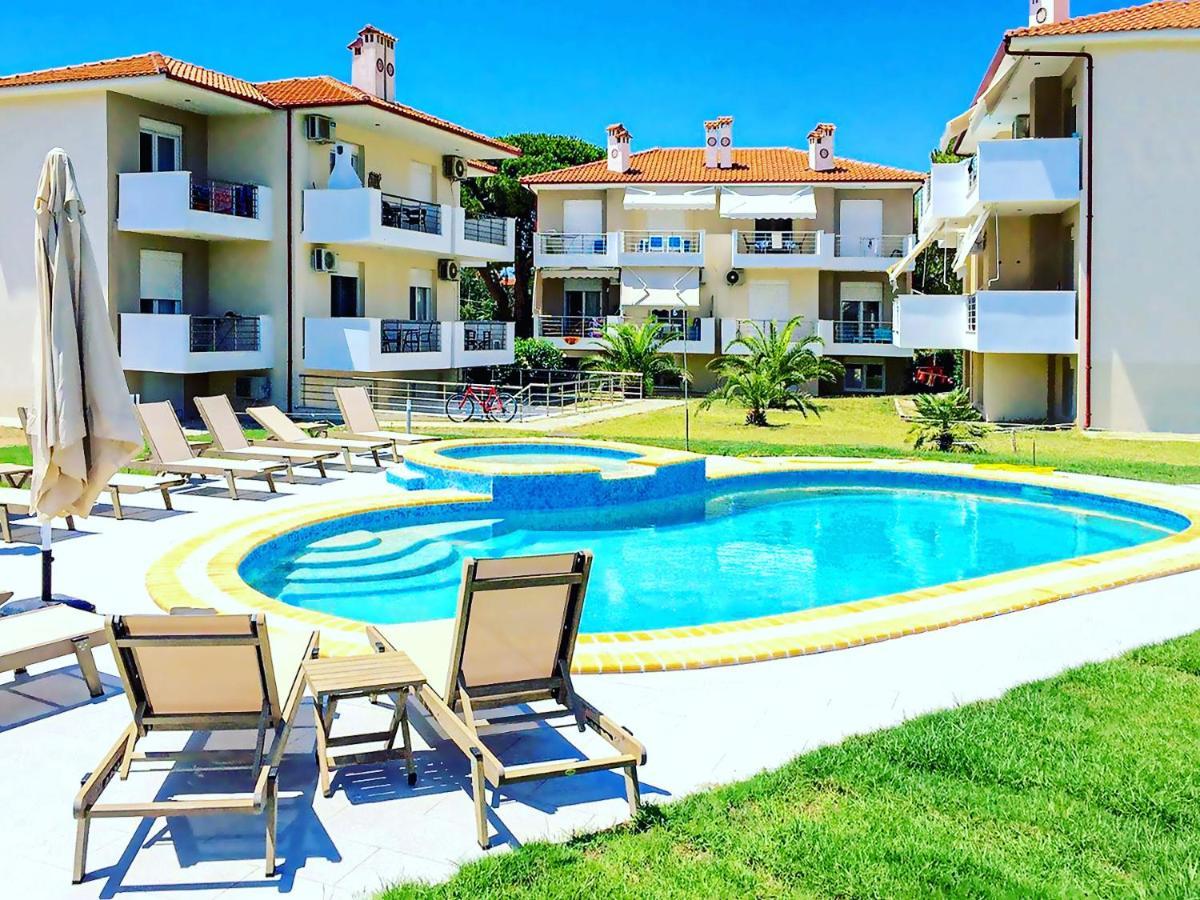 Апартаменты Athos Blue Nikiti 1 Экстерьер фото